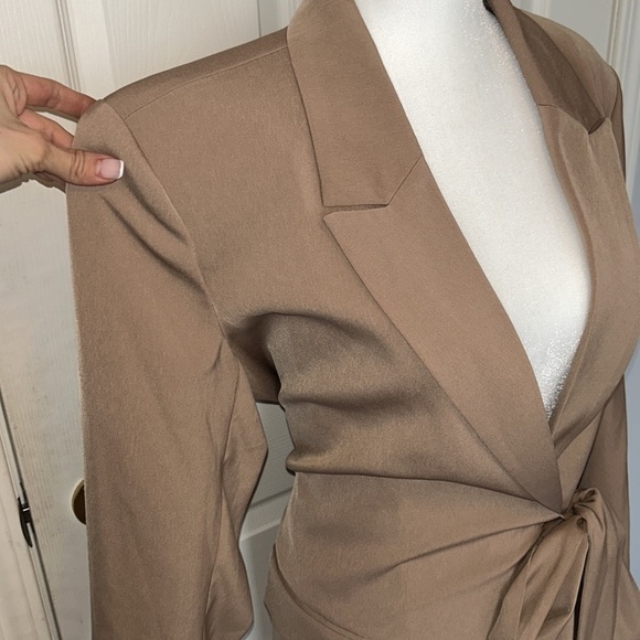 Women’s Aseyla Icon Blazer - Picture 4 of 9